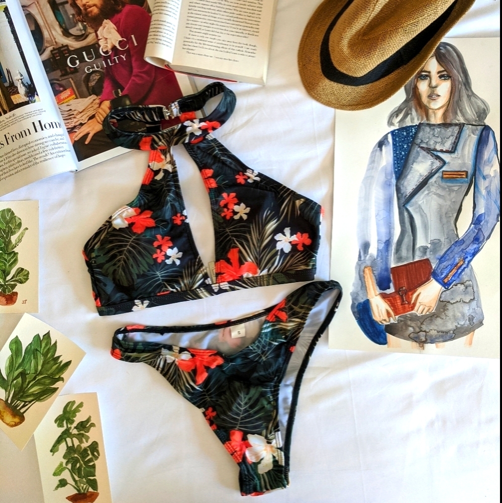 Halter Neck Backless Padded Floral Print Low Waist